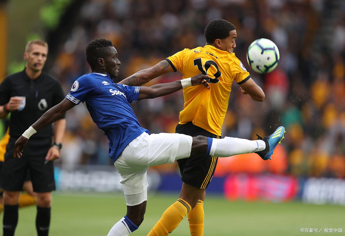 关于狼队坐镇主场，遭遇对手全面压制，遗憾告负的信息