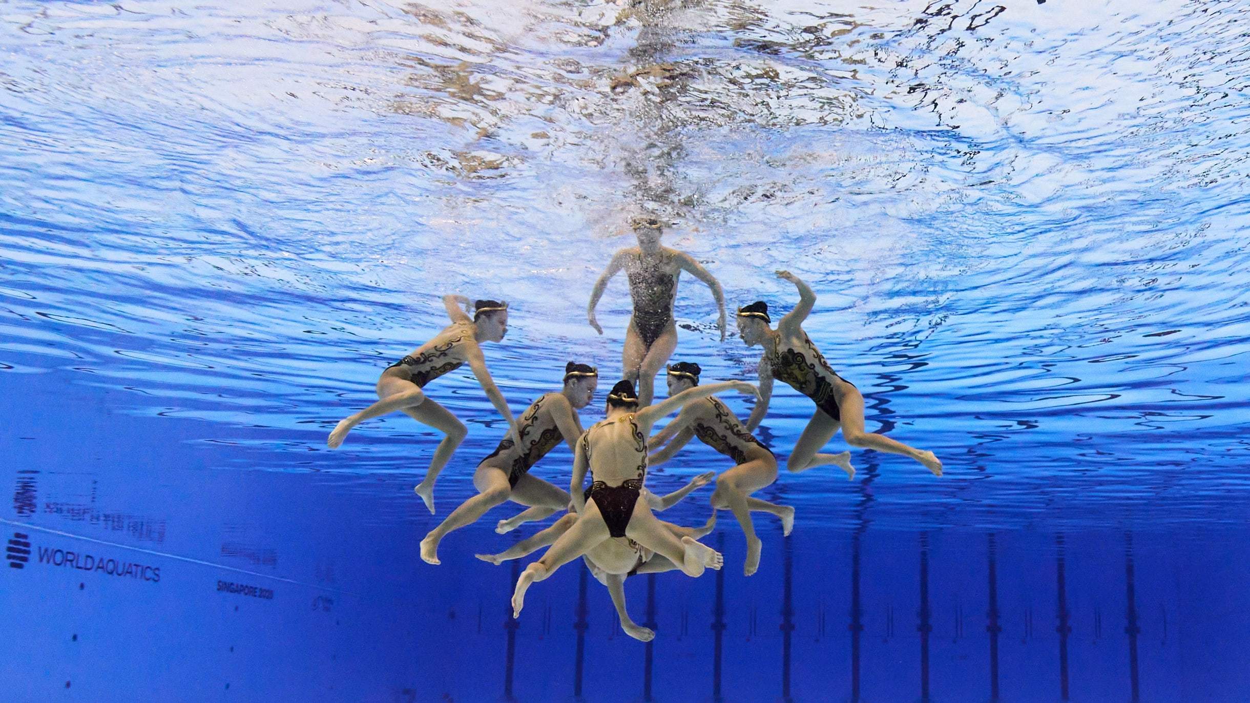 关于花游自由组合:俄罗斯队表演惊艳夺冠的信息 关于花游自由组合:俄罗斯队表演惊艳夺冠的信息