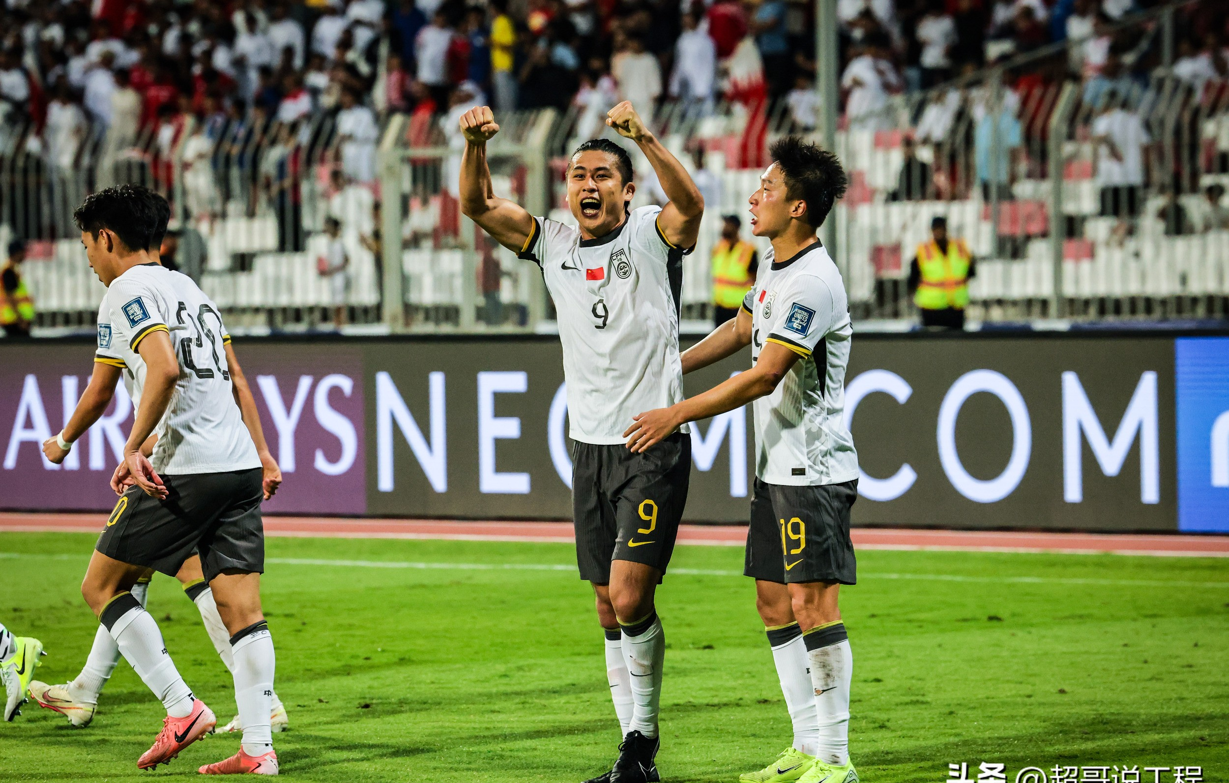 精妙配合频现球场，球队整体配合愈加默契的简单介绍