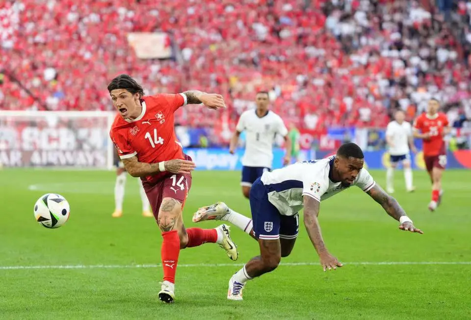 包含葡萄牙队惊险过关再次展现实力的词条