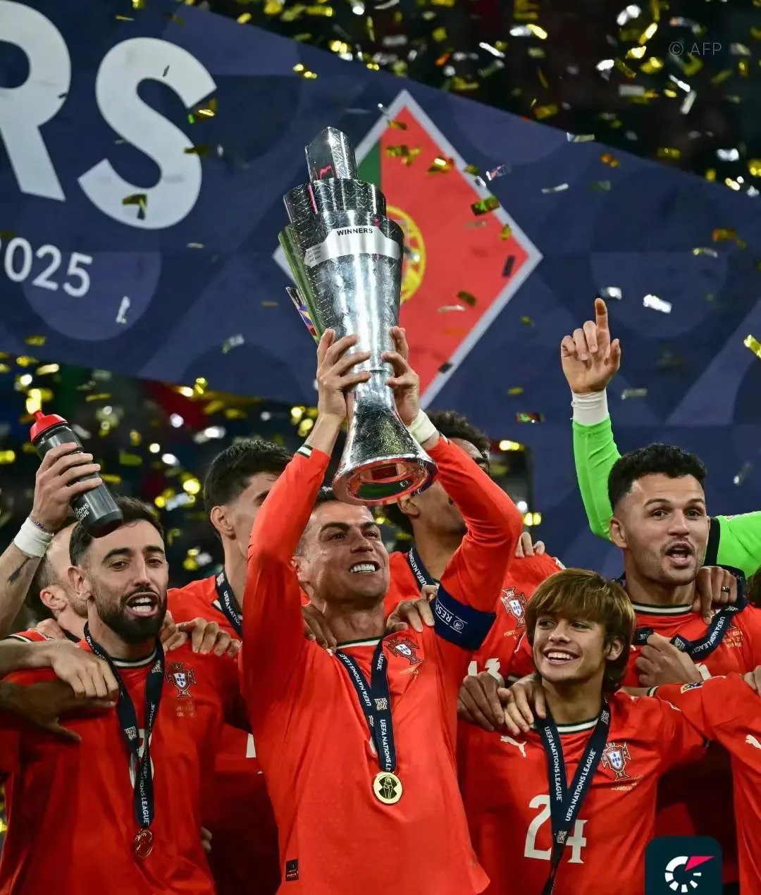 葡萄牙战胜乌克兰，豪夺头名