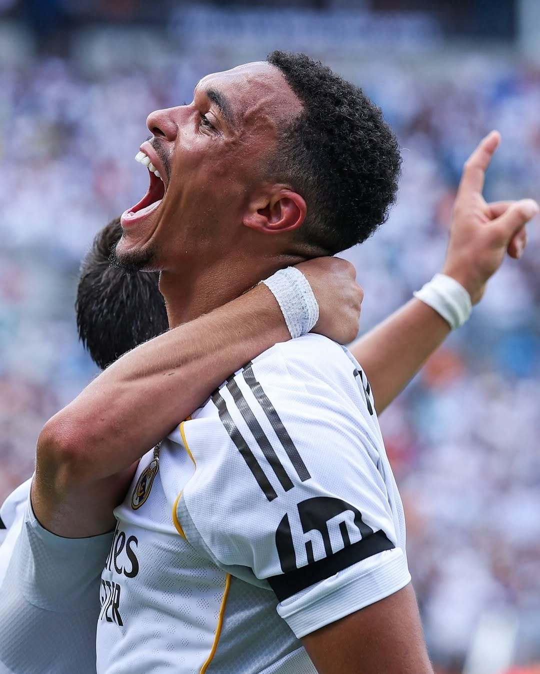 皇马巨星因伤缺阵，球队备战遇困难的简单介绍