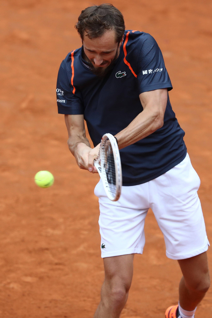 意大利网球队轻取世界网球队,梅德韦杰夫打破历史纪录的简单介绍 意大利网球队轻取世界网球队,梅德韦杰夫打破历史纪录的简单介绍